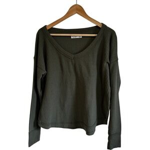 Hollister Olive‎ Green Waffle Knit V-Neck Long Sleeve Top, Size S